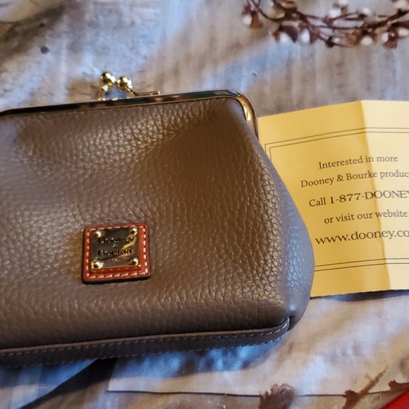 Dooney and bourke coin purse - Picture 2 of 5